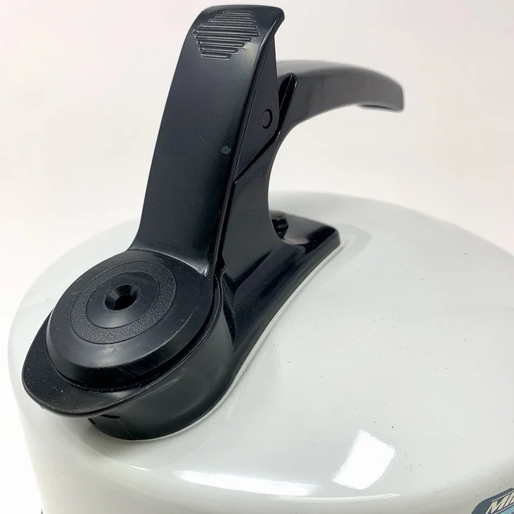 Vtg NEW Mirro 2.5 Qt Whistling Tea Kettle White Made in USA - *Has Flaw*
